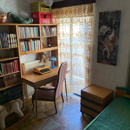 Appartement The Rustic Hug à Athènes Extérieur photo