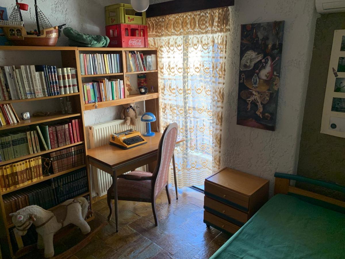 Appartement The Rustic Hug à Athènes Extérieur photo